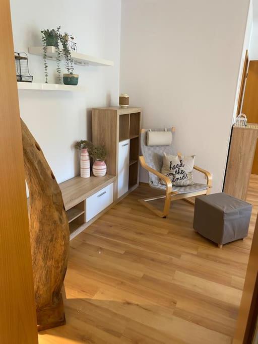 Taufrische Ferienwohnung Wuerzburg Zell am Main Exterior foto